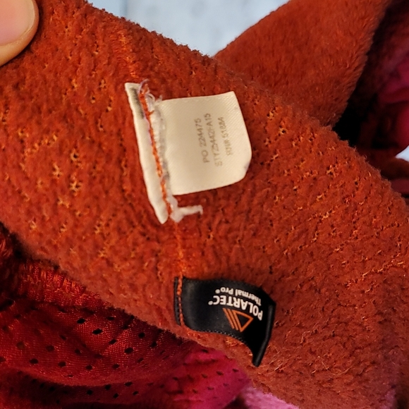 PATAGONIA deep red pullover - Picture 7 of 7
